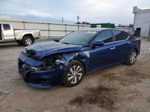 Nissan Altima 2.5L 4 2020
