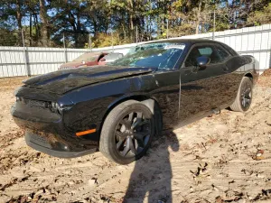 Dodge Challenger 3.6L 6 2020