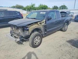 Toyota Tacoma 2.7L 4 2015