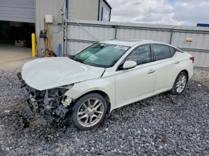 Nissan Altima 2.5L 4 2019