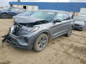 Ford Explorer 2.3L 4 2025