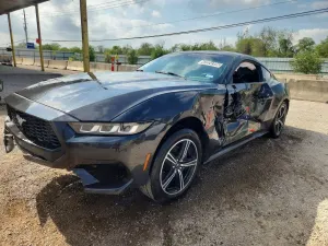 Ford Mustang 2.3L 4 2024