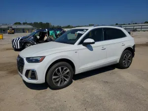 Audi Q5 2.0L 4 2023