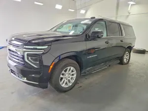Chevrolet Suburban 5.3L 8 2026