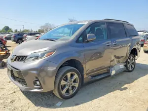 Toyota Sienna 3.5L 6 2018