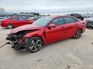 Hyundai Elantra 2.0L 4 2023