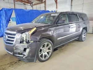 Cadillac Escalade 6.2L 8 2015