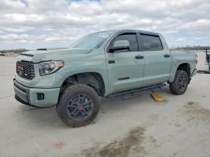 Toyota Tundra 5.7L 8 2021