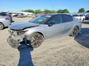 Toyota Camry 2.5L 4 2019
