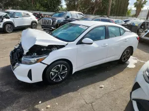 Nissan Sentra 2.0L 4 2025