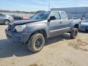 Toyota Tacoma 2.7L 4 2015