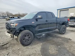 Toyota Tundra 5.7L 8 2011