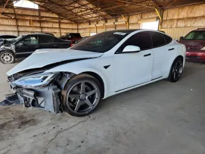 Tesla Model S 2021