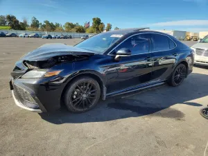 Toyota Camry 2.5L 4 2021