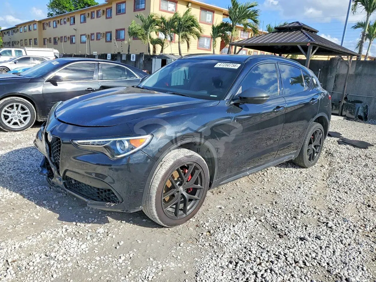 Alfa Romeo Stelvio 2.0L 4 2019