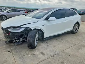 Tesla Model X 2020