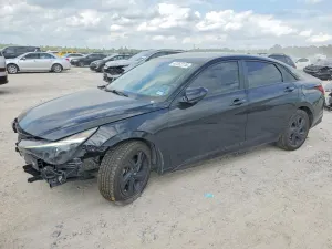 Hyundai Elantra 2.0L 4 2023