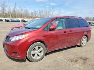 Toyota Sienna 3.5L 6 2011