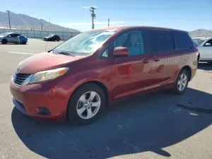 Toyota Sienna 2.7L 4 2011