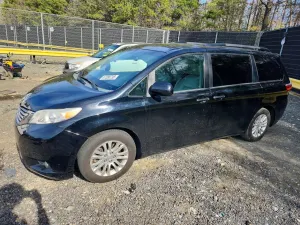 Toyota Sienna 3.5L 6 2015