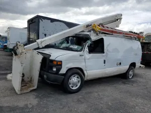 Ford Econoline E350 SUPER DUTY VAN 5.4L 8 2010