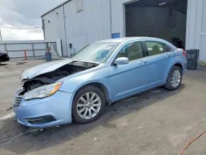 Chrysler 200 2.4L 4 2013