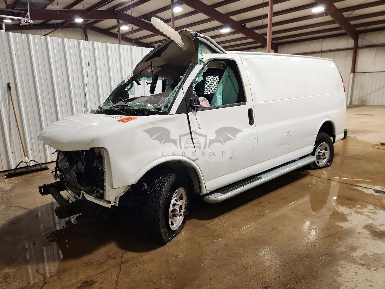 GMC Savana 4.3L 6 2024