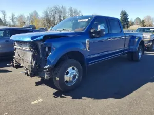 Ford F-350 6.7L 8 2022