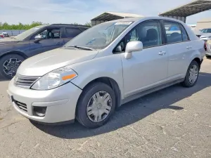 Nissan Versa 1.8L 4 2010
