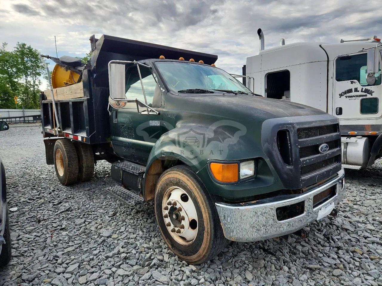 Ford F650 5.9L 6 2005