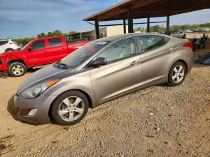 Hyundai Elantra 1.8L 4 2013