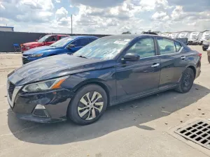 Nissan Altima 2.5L 4 2020