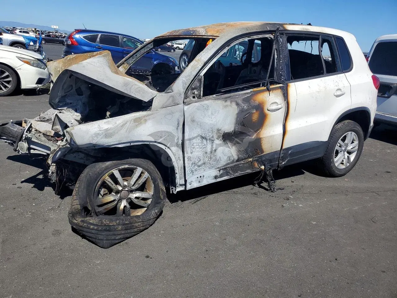 Volkswagen Tiguan 2.0L 4 2012