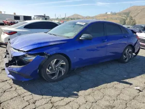 Hyundai Elantra 2.0L 4 2025