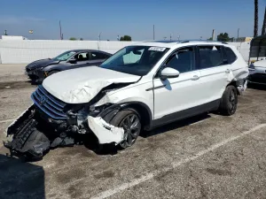 Volkswagen Tiguan 2.0L 4 2024