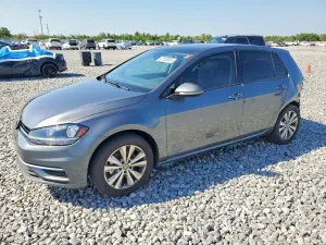 Volkswagen Golf 1.4L 4 2021