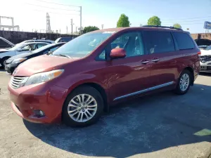 Toyota Sienna 3.5L 6 2012
