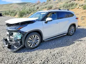 Toyota Highlander 3.5L 6 2022