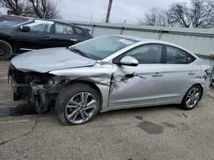 Hyundai Elantra SE 2.0L 4 2017