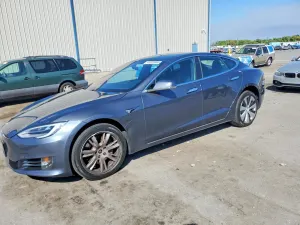 Tesla Model S 2020