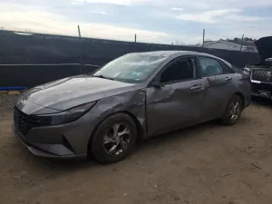 Hyundai Elantra 2.0L 4 2022