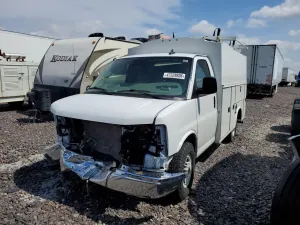 GMC Savana 6.6L 8 2023