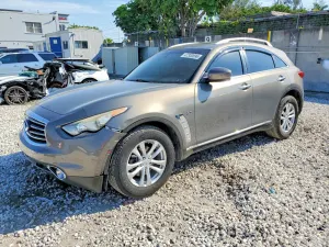 Infiniti QX70 3.7L 6 2015