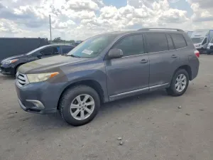 Toyota Highlander 3.5L 6 2013