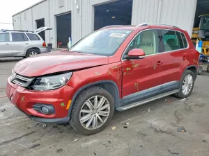 Volkswagen Tiguan 2.0L 4 2015