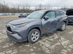 Toyota Highlander 3.5L 6 2021