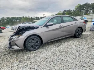 Hyundai Elantra 2.0L 4 2023