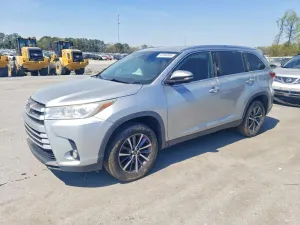 Toyota Highlander 3.5L 6 2019