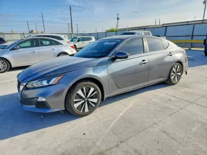 Nissan Altima 2.5L 4 2022