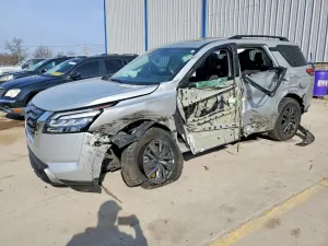 Nissan Pathfinder 3.5L 6 2024